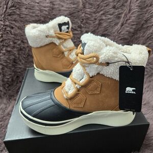 SOREL Women OUT N ABOUT IV CHILLS WATERPROOF BOOTS